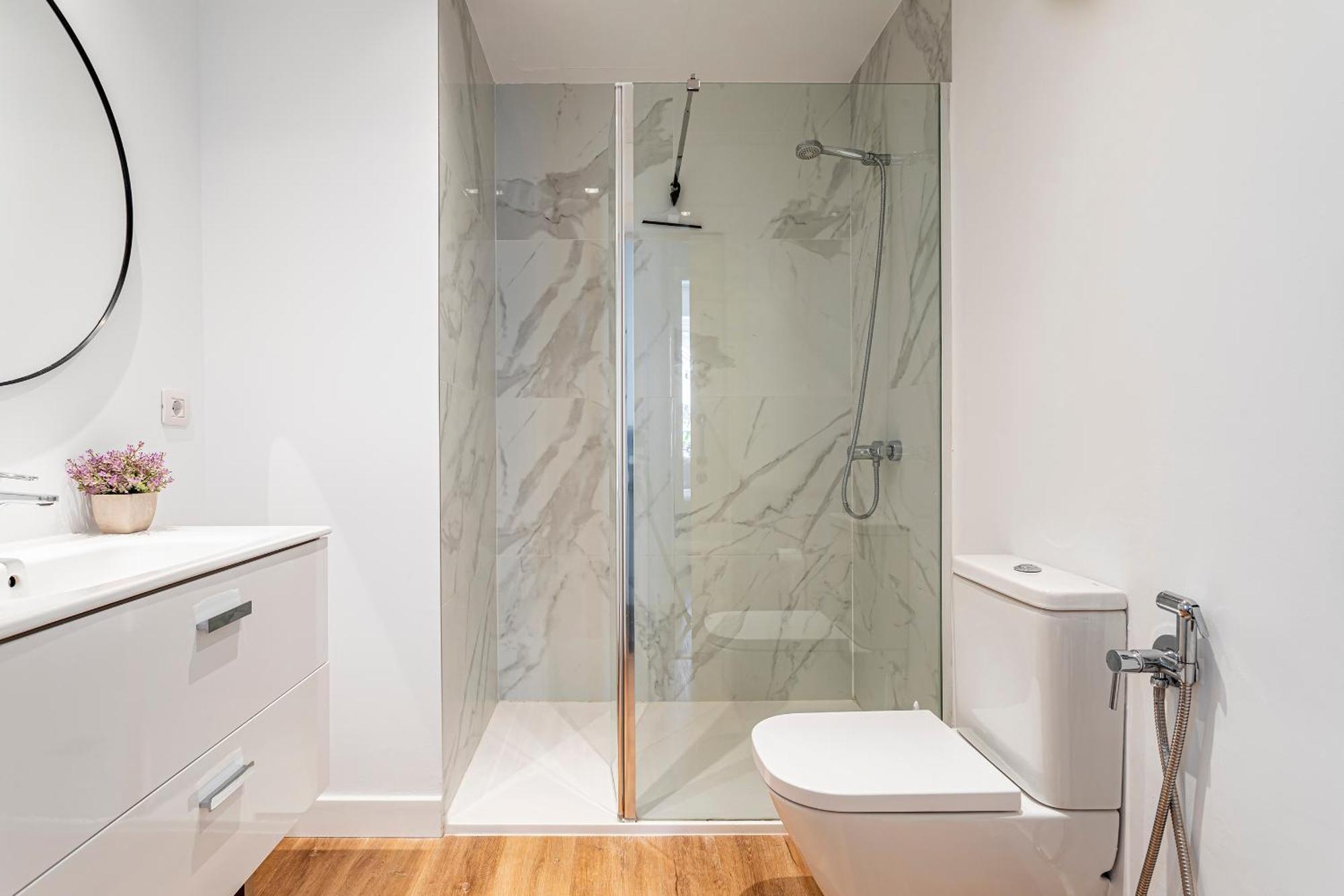 With Gym Pool Free Parking The Haven Escape Valencia