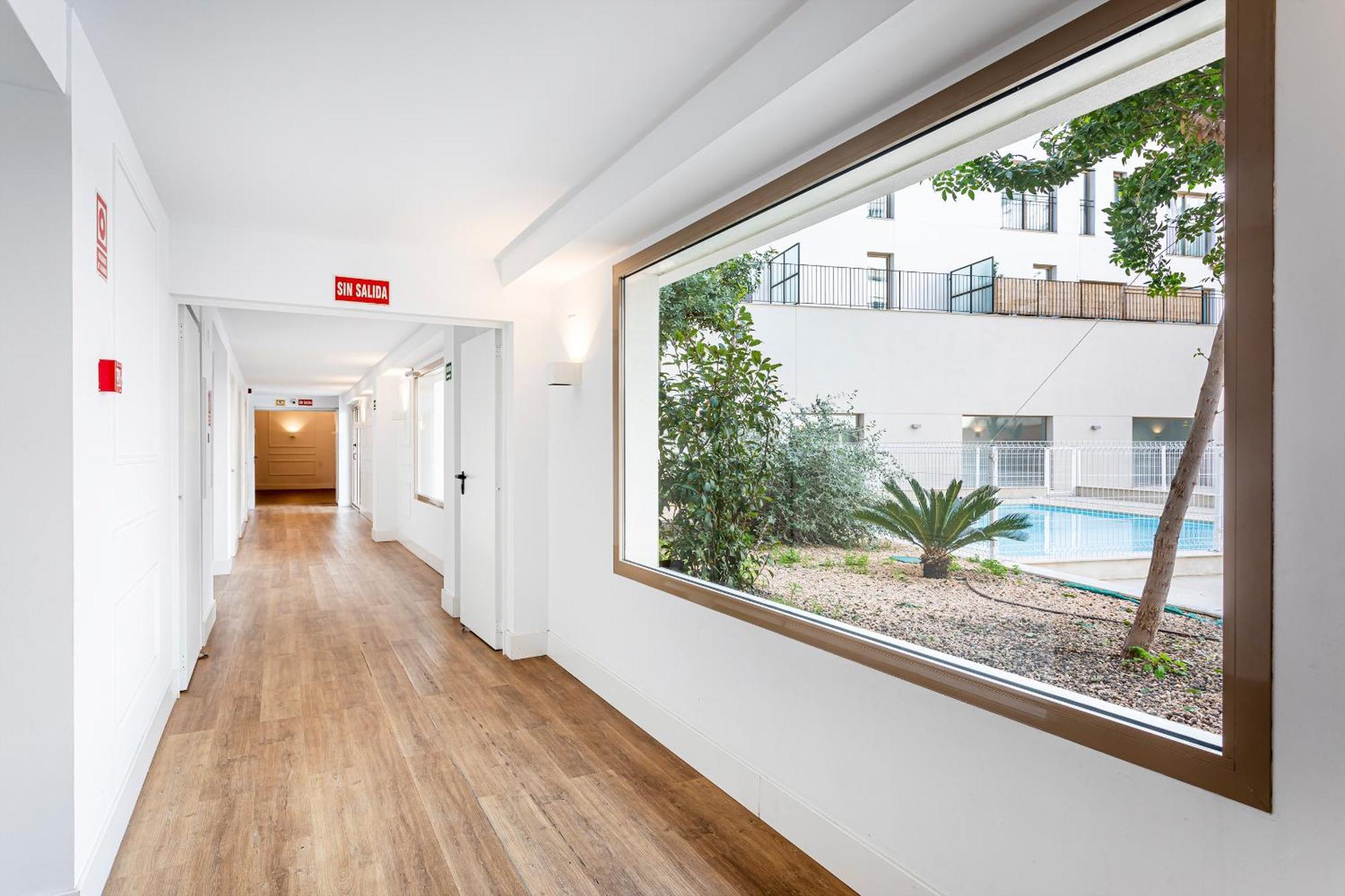 With Gym Pool Free Parking The Haven Escape Valence